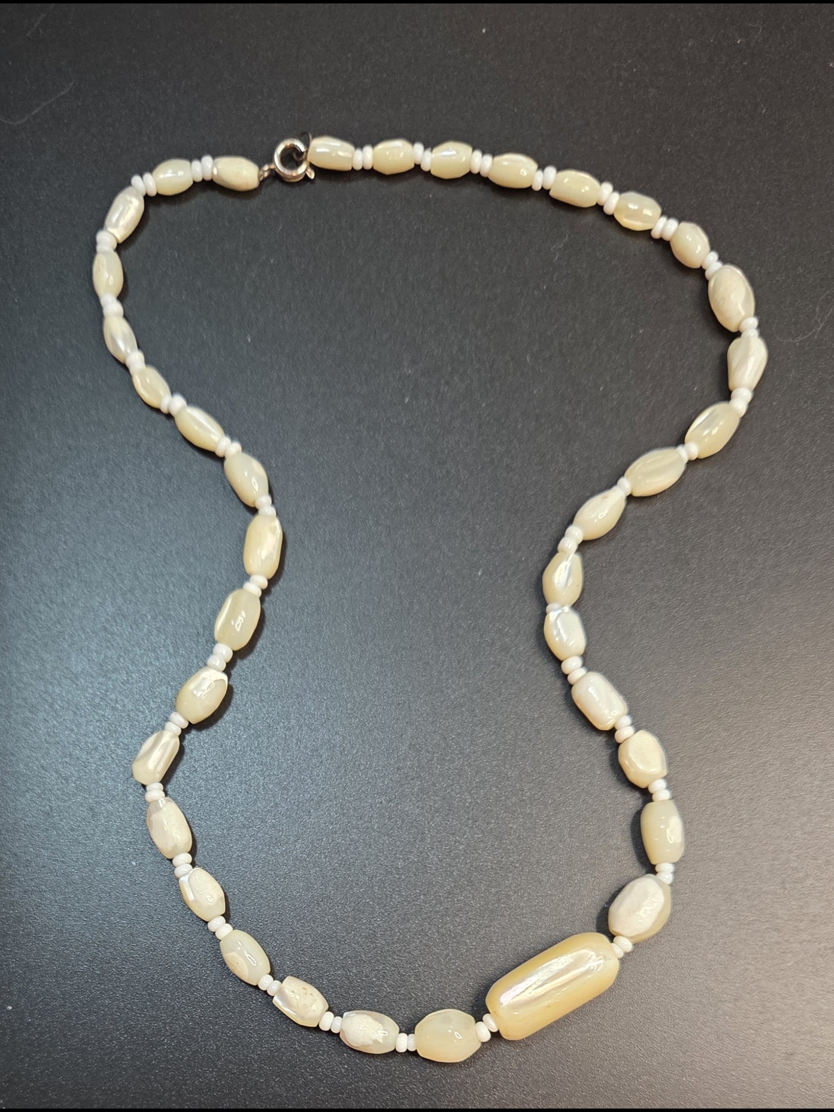 Antique Vintage MotherOfPearl Necklace From The 1930s To 1960s